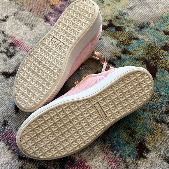 PUMA Basket Size 9 Pink Satin Platform Sneakers - Picture 2 of 2